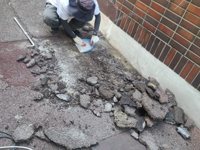 방이동 1층주차장에서 지하 노래방으로 누수